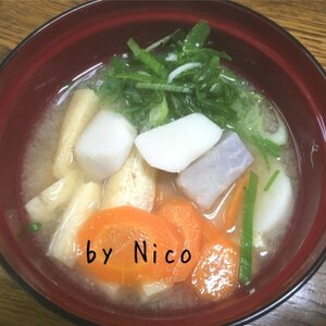 掘りたて～サトイモの味噌汁